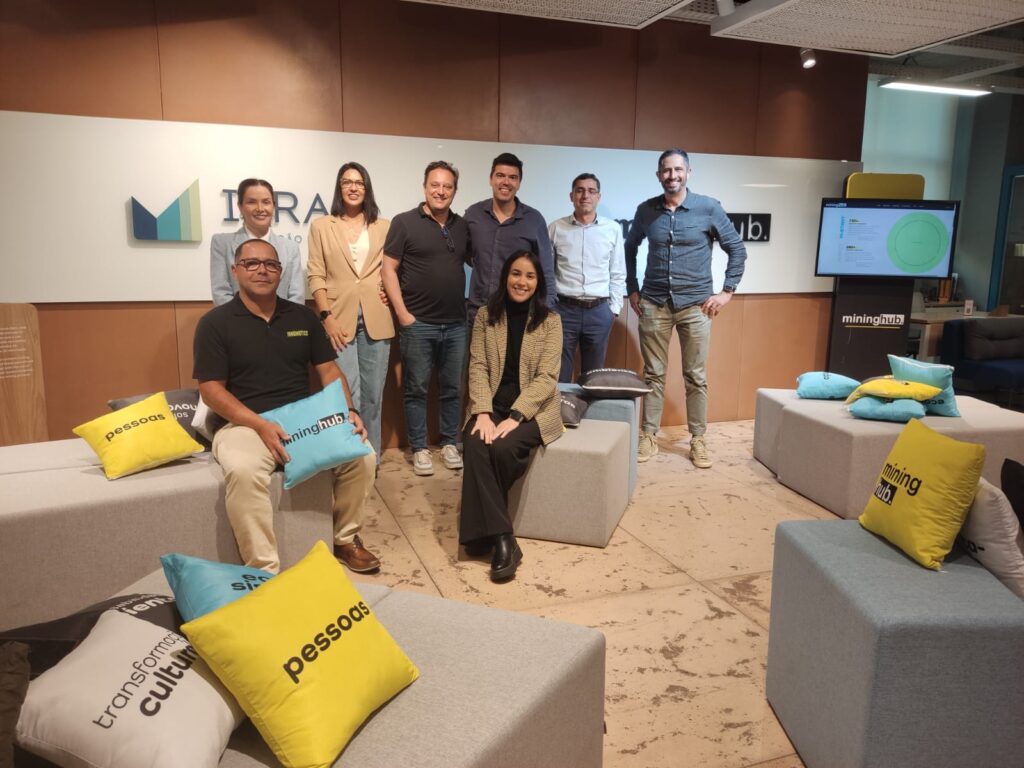 Colaboração que move resultados no setor de projetos de capital C2 HUB